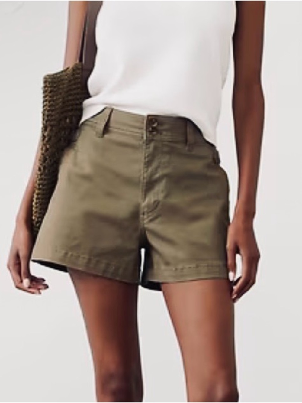 🆕- -Banana Republic- Black High Rise
Utility Chino Short. Size: 14. Olive Green